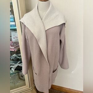 Barefoot Dreams Pink/Off White Coat Size L